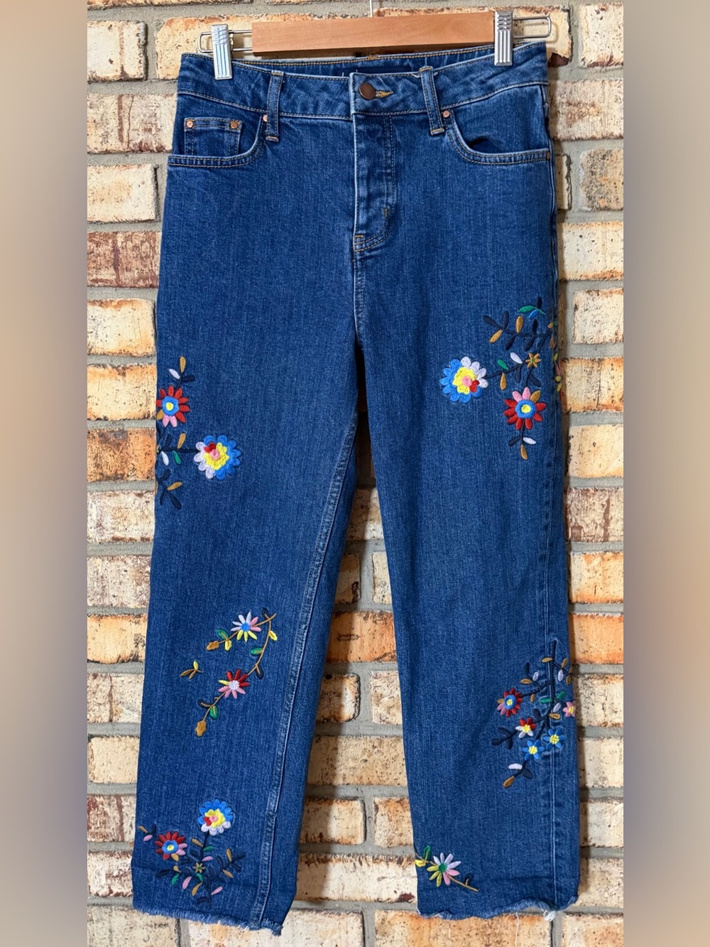Boden embroidered jeans 4 p